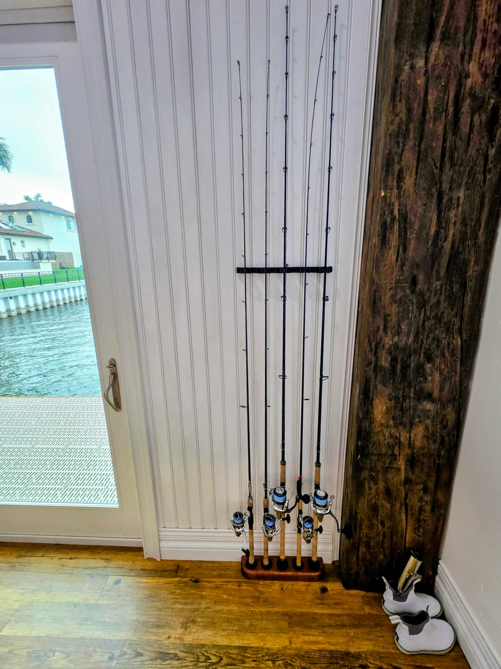 BGB Rod wall mount